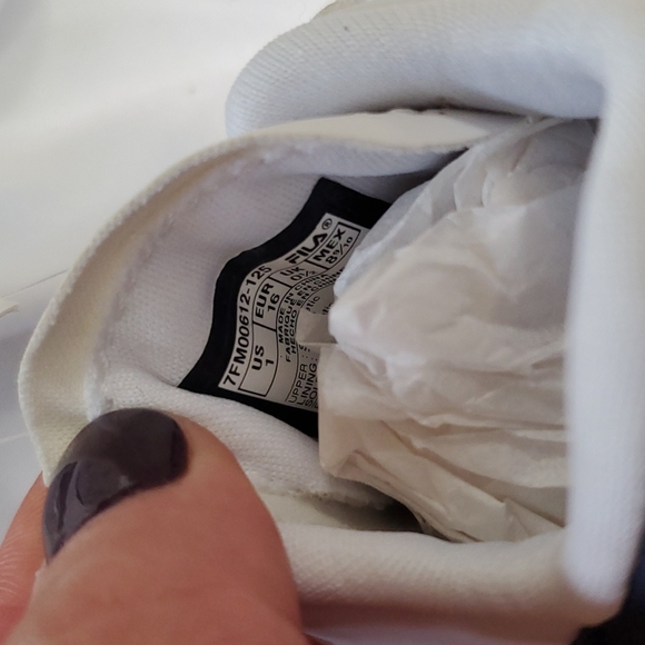 Fila size 1 baby shoes - Picture 5 of 5